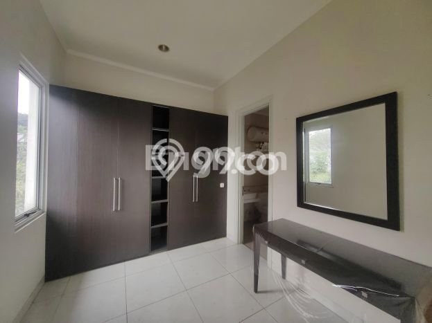 Rumah Elit Modern Tanpa Renovasi di BSD Tangerang Rumah Elit Modern Tanpa Renovasi di BSD Tangerang