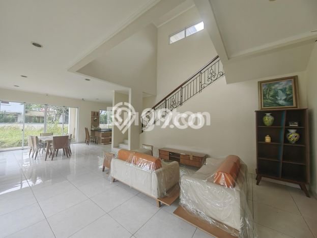 Rumah Elit Modern Tanpa Renovasi di BSD Tangerang Rumah Elit Modern Tanpa Renovasi di BSD Tangerang