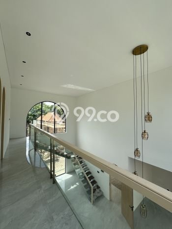 Miliki segera Vila Kawasan , Luas 200m2m², Dekat ke transportasi Miliki segera Vila Kawasan , Luas 200m2m², Dekat ke transportasi