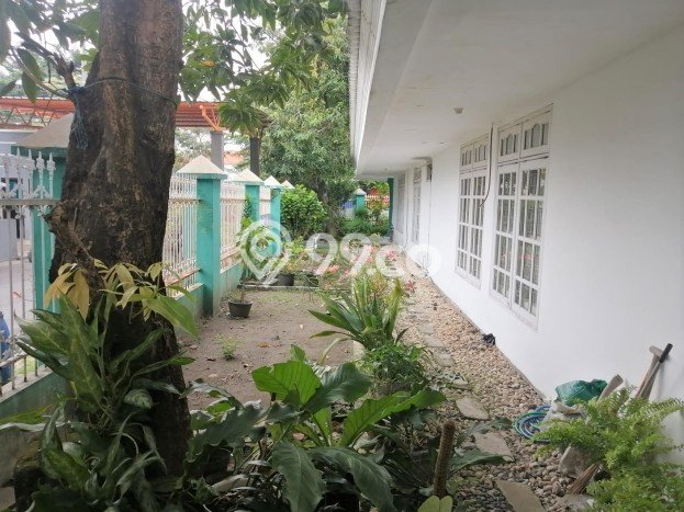 For Sale Rumah Elit Exclusive di Rungkut, Surabaya For Sale Rumah Elit Exclusive di Rungkut, Surabaya