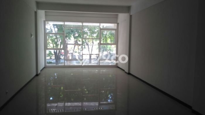 Unit Ruko Disewa Lokasi Rungkut, Surabaya Spesifikasi Luas Bangunan 275m2 Unit Ruko Disewa Lokasi Rungkut, Surabaya Spesifikasi Luas Bangunan 275m2
