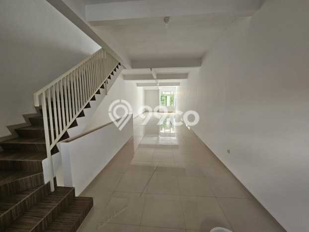 FOR SALE! Ruko di Gayungan Surabaya, LT 126m2, LB 226m2 FOR SALE! Ruko di Gayungan Surabaya, LT 126m2, LB 226m2