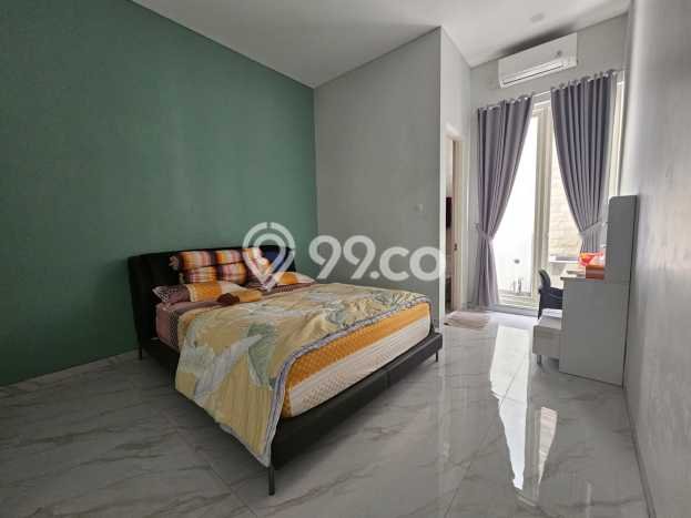 Siap Huni Hunian Elit 5 Kamar di Rungkut Dekat ke Mana Pun Siap Huni Hunian Elit 5 Kamar di Rungkut Dekat ke Mana Pun