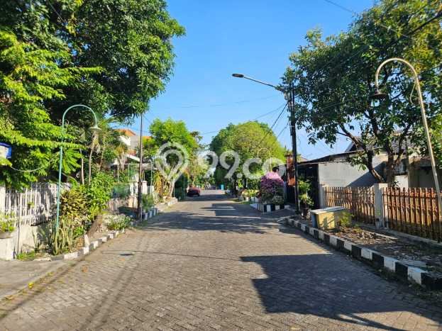 Dijual Rumah 3 Kamar Lokasi Ideal Bagus dan Strategis di Rungkut Dijual Rumah 3 Kamar Lokasi Ideal Bagus dan Strategis di Rungkut