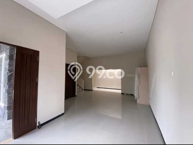 For Sale Rumah Mewah Exclusive di Rungkut, Surabaya For Sale Rumah Mewah Exclusive di Rungkut, Surabaya