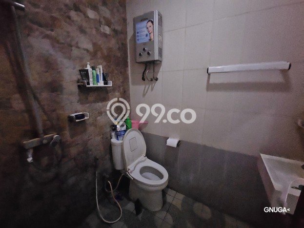 Rumah Modern Minimalis 5 Kamar Bisa Langsung Pindah di Rungkut Rumah Modern Minimalis 5 Kamar Bisa Langsung Pindah di Rungkut