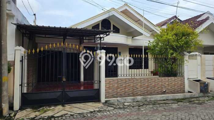 For Sale Hunian Rumah Nyaman 4 Kamar di Wonorejo, Surabaya For Sale Hunian Rumah Nyaman 4 Kamar di Wonorejo, Surabaya