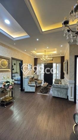 Rumah Luxury Modern Tanpa Renovasi di Ketintang Surabaya Rumah Luxury Modern Tanpa Renovasi di Ketintang Surabaya