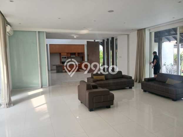 Rumah Elit Modern Tanpa Renovasi di Kerobokan Badung Rumah Elit Modern Tanpa Renovasi di Kerobokan Badung