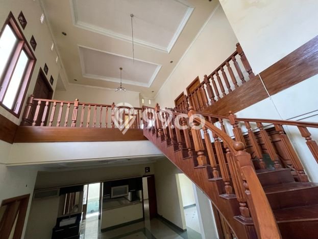 Dijual Rumah Premium dengan Fasilitas Sekitar Lengkap di Rungkut, Surabaya Dijual Rumah Premium dengan Fasilitas Sekitar Lengkap di Rungkut, Surabaya