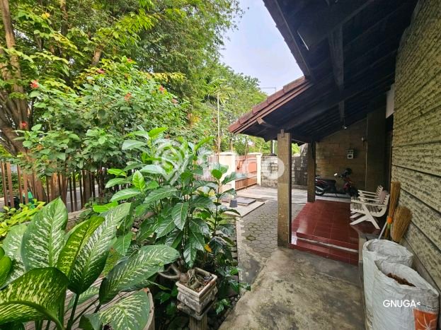 Dijual Rumah Premium dengan Fasilitas Sekitar Komplit di Rungkut, Surabaya Dijual Rumah Premium dengan Fasilitas Sekitar Komplit di Rungkut, Surabaya