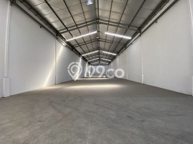 Area Ramai! Gudang Dijual di Waru untuk Bisnis Luas Bangunan 362m2 Area Ramai! Gudang Dijual di Waru untuk Bisnis Luas Bangunan 362m2