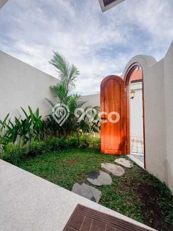 Rumah Luxury Modern Tanpa Renovasi di Canggu Badung Rumah Luxury Modern Tanpa Renovasi di Canggu Badung