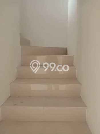 Dijual Cepat Rumah Favorit Siap Huni LB 85m2 di Rungkut, Surabaya Dijual Cepat Rumah Favorit Siap Huni LB 85m2 di Rungkut, Surabaya