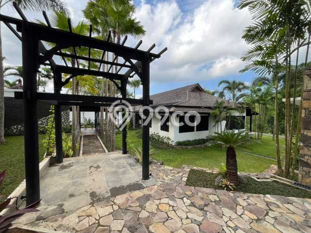 Rumah Luxury Modern Siap Huni di Canggu Badung Rumah Luxury Modern Siap Huni di Canggu Badung