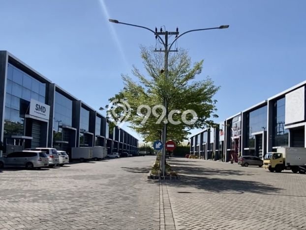Area Ramai! Gudang Dijual di Waru untuk Bisnis Luas Bangunan 362m2 Area Ramai! Gudang Dijual di Waru untuk Bisnis Luas Bangunan 362m2