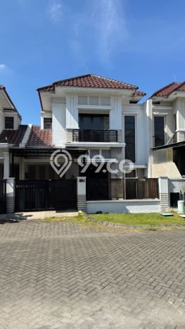 Dijual Rumah Mewah Elegan Dengan View Cantik di Raya A Yani, Surabaya Dijual Rumah Mewah Elegan Dengan View Cantik di Raya A Yani, Surabaya