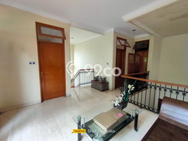 For Sale! Premium House LT 374m2 Desain Elegan di Kampung Rambutan For Sale! Premium House LT 374m2 Desain Elegan di Kampung Rambutan