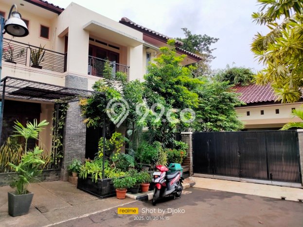 For Sale! Premium House LT 374m2 Desain Elegan di Kampung Rambutan For Sale! Premium House LT 374m2 Desain Elegan di Kampung Rambutan
