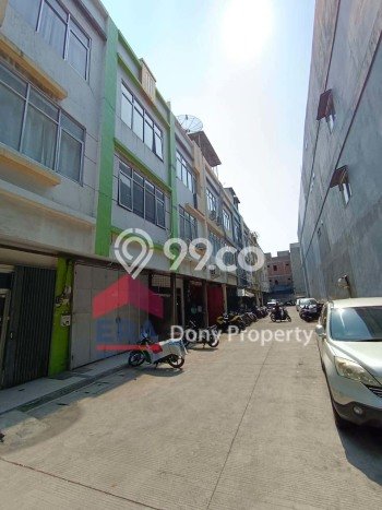 Ruko Bagus Dijual LB 200m2 Lokasi Strategis Jakarta Barat Area Cocok untuk Bisnis Ruko Bagus Dijual LB 200m2 Lokasi Strategis Jakarta Barat Area Cocok untuk Bisnis