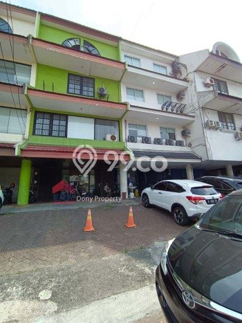 Jual Ruko di Kedoya, Luas 320m², Area Komersial, Akses Mudah Jual Ruko di Kedoya, Luas 320m², Area Komersial, Akses Mudah