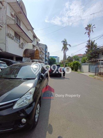 AREA KOMERSIAL! Ruko di Kedoya Baru, Luas 320m², Posisi Strategis AREA KOMERSIAL! Ruko di Kedoya Baru, Luas 320m², Posisi Strategis