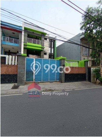 Ready to Use! Luxury House LT 250m2 Desain Elegan di Kelapa Dua Ready to Use! Luxury House LT 250m2 Desain Elegan di Kelapa Dua
