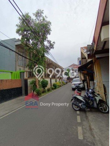 Ready to Use! Luxury House LT 250m2 Desain Elegan di Kelapa Dua Ready to Use! Luxury House LT 250m2 Desain Elegan di Kelapa Dua