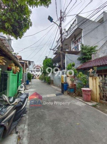 Hunian Mewah LB 240m2 Siap Pakai Desain Elegan di Tomang, Jakarta Barat Hunian Mewah LB 240m2 Siap Pakai Desain Elegan di Tomang, Jakarta Barat