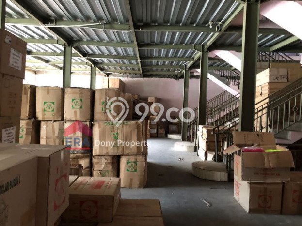 Gudang di Cengkareng Barat, Luas 2800m2m², Area Komersial, Jalan Utama Gudang di Cengkareng Barat, Luas 2800m2m², Area Komersial, Jalan Utama