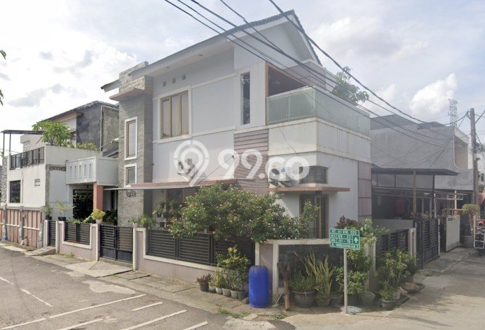 Dijual Cepat Rumah Bagus Siap Huni LB 280m2 di Karawaci, Tangerang Dijual Cepat Rumah Bagus Siap Huni LB 280m2 di Karawaci, Tangerang