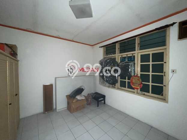 For Sale Vila Kawasan Medan Polonia, Ukuran 210m2m², Area Nyaman For Sale Vila Kawasan Medan Polonia, Ukuran 210m2m², Area Nyaman