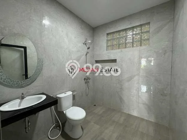 Rumah Mewah Dijual LT 101m2 di Medan Polonia, Medan Rumah Mewah Dijual LT 101m2 di Medan Polonia, Medan