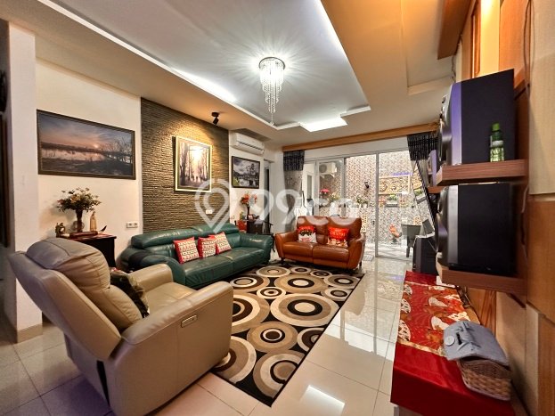 Jual Rumah Luas Megah Dengan View Cantik di Pondok Labu, Jakarta Selatan Jual Rumah Luas Megah Dengan View Cantik di Pondok Labu, Jakarta Selatan