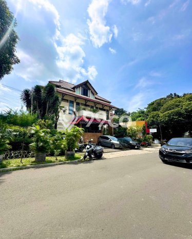 Komersial Bagus LT 552m2 LB 614m2 Dijual di Kebayoran Baru Jakarta Selatan Komersial Bagus LT 552m2 LB 614m2 Dijual di Kebayoran Baru Jakarta Selatan