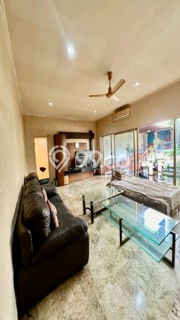 Rumah Elit LB 350m2 Siap Pakai Desain Elegan di patra kuningan, Jakarta Selatan Rumah Elit LB 350m2 Siap Pakai Desain Elegan di patra kuningan, Jakarta Selatan