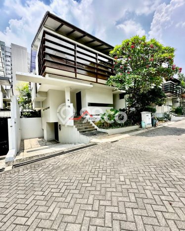 Hunian Mewah LB 240m2 Siap Pakai Desain Elegan di Kemang, Jakarta Selatan Hunian Mewah LB 240m2 Siap Pakai Desain Elegan di Kemang, Jakarta Selatan