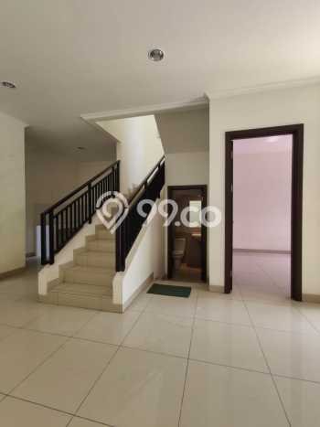 Rumah sewa siap huni 4 Kamar Tidur di Summarecon Bandung, Bandung Rumah sewa siap huni 4 Kamar Tidur di Summarecon Bandung, Bandung