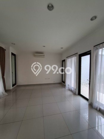 Disewakan! Rumah 3 Kamar Tidur &
2 Kamar Mandi di Summarecon Bandung, Bandung Disewakan! Rumah 3 Kamar Tidur &
2 Kamar Mandi di Summarecon Bandung, Bandung