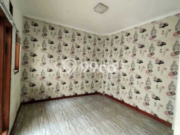 Rumah Tenang area Mekar Wangi, 4 KM, Luas 232m2m² LB 285m2m² Rumah Tenang area Mekar Wangi, 4 KM, Luas 232m2m² LB 285m2m²