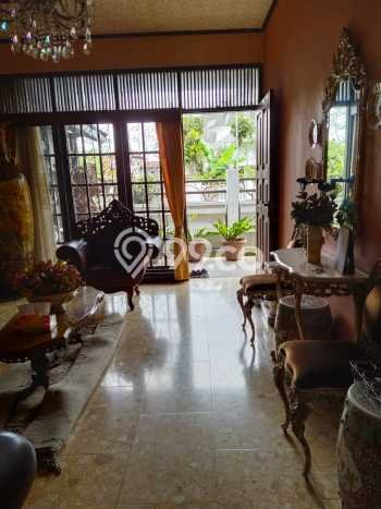 Rumah Luxury Modern Siap Huni di Buah Batu Bandung Rumah Luxury Modern Siap Huni di Buah Batu Bandung