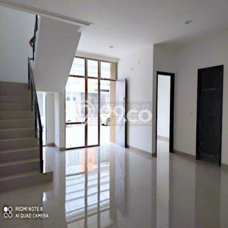 Rumah Elit LB 157m2 Siap Huni Desain Elegan di Pantai Indah Kapuk 2, Jakarta Utara Rumah Elit LB 157m2 Siap Huni Desain Elegan di Pantai Indah Kapuk 2, Jakarta Utara