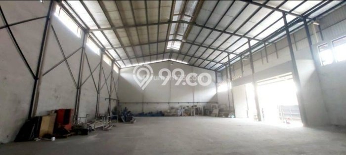 Unit Gudang Disewa Lokasi Penjaringan, Jakarta Utara Spesifikasi Luas Bangunan 2000m2 Unit Gudang Disewa Lokasi Penjaringan, Jakarta Utara Spesifikasi Luas Bangunan 2000m2