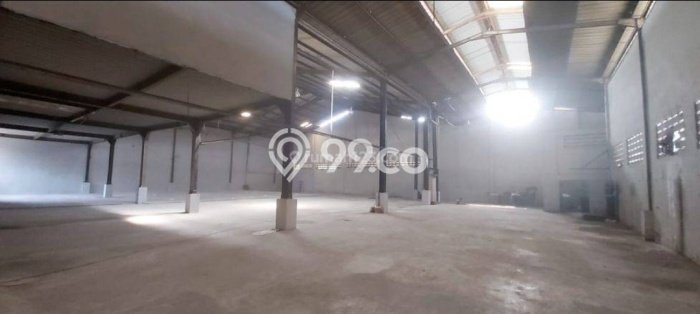 Unit Gudang Disewa Lokasi Penjaringan, Jakarta Utara Spesifikasi Luas Bangunan 2000m2 Unit Gudang Disewa Lokasi Penjaringan, Jakarta Utara Spesifikasi Luas Bangunan 2000m2