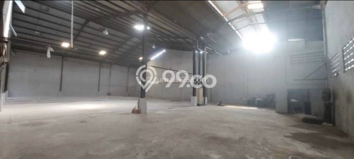 Unit Gudang Disewa Lokasi Penjaringan, Jakarta Utara Spesifikasi Luas Bangunan 2000m2 Unit Gudang Disewa Lokasi Penjaringan, Jakarta Utara Spesifikasi Luas Bangunan 2000m2
