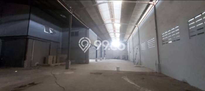 Unit Gudang Disewa Lokasi Penjaringan, Jakarta Utara Spesifikasi Luas Bangunan 2000m2 Unit Gudang Disewa Lokasi Penjaringan, Jakarta Utara Spesifikasi Luas Bangunan 2000m2