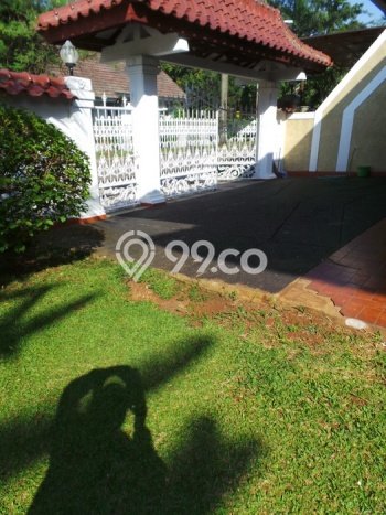 Hunian Elit LB 300m2 Siap Pakai Desain Elegan di Cinere, Jakarta Selatan Hunian Elit LB 300m2 Siap Pakai Desain Elegan di Cinere, Jakarta Selatan