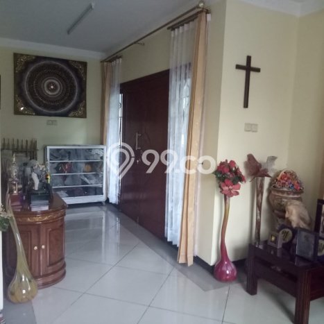 Hunian Elit LB 300m2 Siap Pakai Desain Elegan di Cinere, Jakarta Selatan Hunian Elit LB 300m2 Siap Pakai Desain Elegan di Cinere, Jakarta Selatan