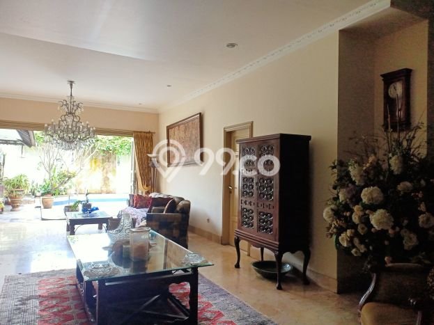 Ready to Use! Luxury House LT 793m2 Desain Elegan di Kemang Ready to Use! Luxury House LT 793m2 Desain Elegan di Kemang