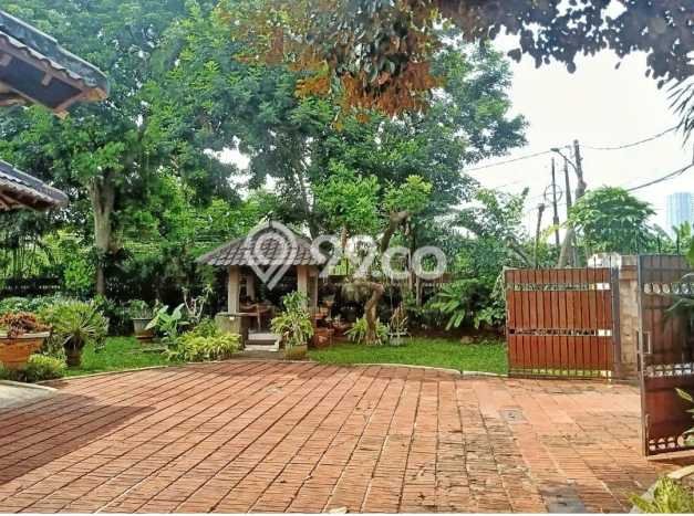 Ready to Use! Luxury House LT 793m2 Desain Elegan di Kemang Ready to Use! Luxury House LT 793m2 Desain Elegan di Kemang